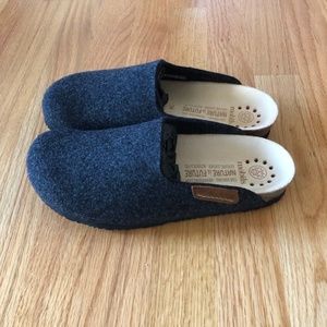 Mephisto Yin Brand New In Box , Size 8 , Charcoal